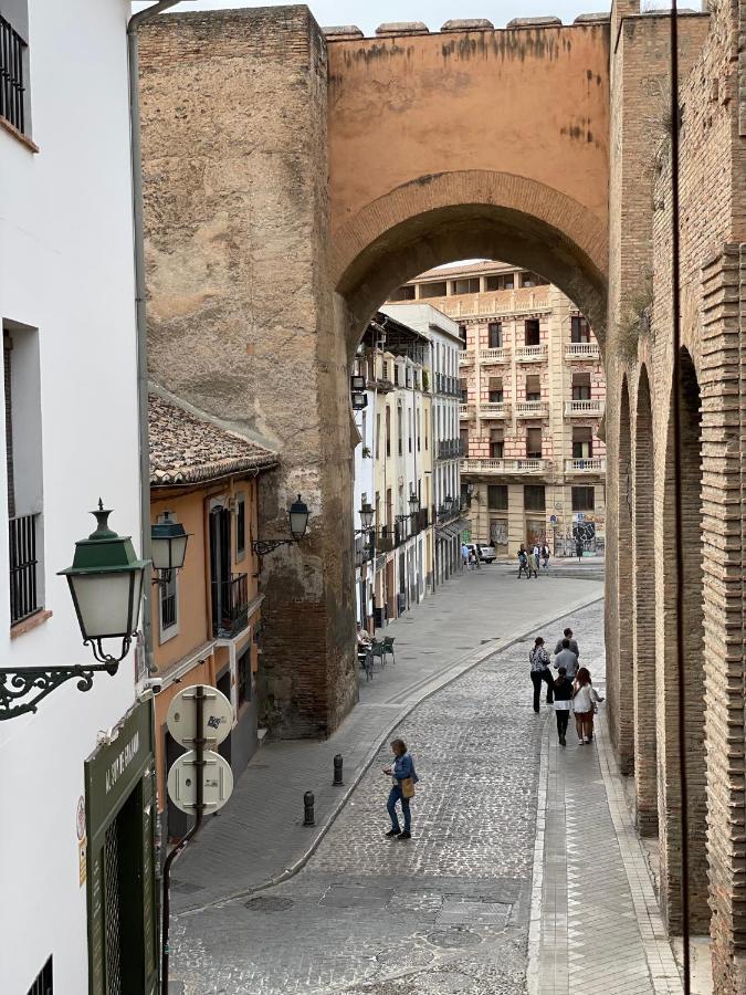 Sleep In Historic Puerta Elvira Apartamento Granada Exterior foto